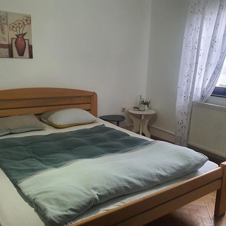 Hostelche Guest House Smederevo Esterno foto